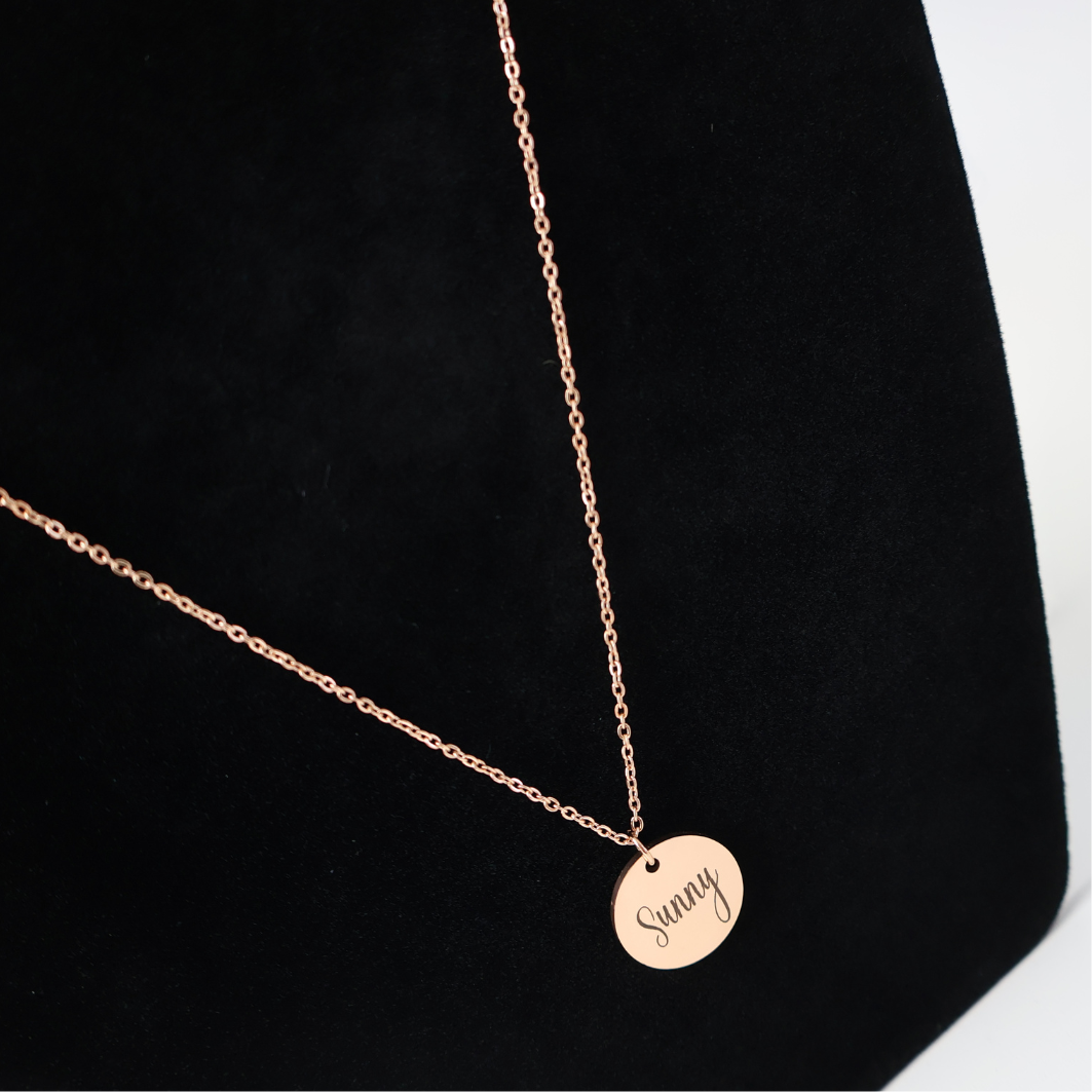 Personalisierte Halskette mit rundem Anhänger – in Gold, Roségold oder Silber