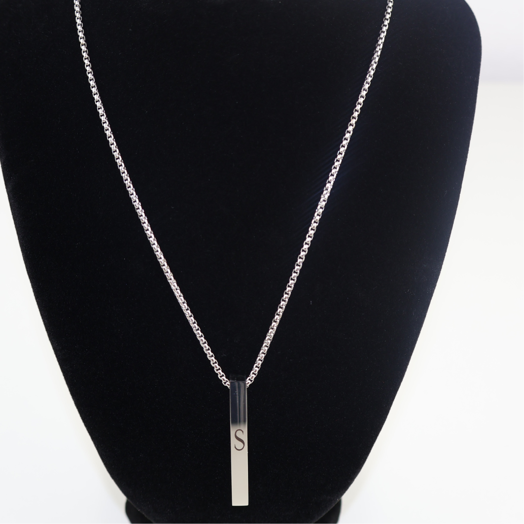 Personalisierte 3D-Halskette – Dein individuelles Statement in Gold, Schwarz oder Silber
